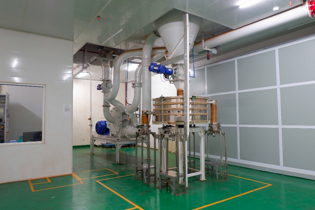 Cassia processing facility in Kerinci — FSSC 22000 certified grinding equipment